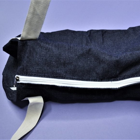 NWOT Private Party "Will Workout for Cupcakes" Denim Gym Bag - Picture 6 of 10